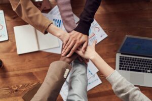 Cauți să îți extinzi businessul PATRU aspecte pe care să le ai în vedere, atunci când vrei să ai firma în top pe piață