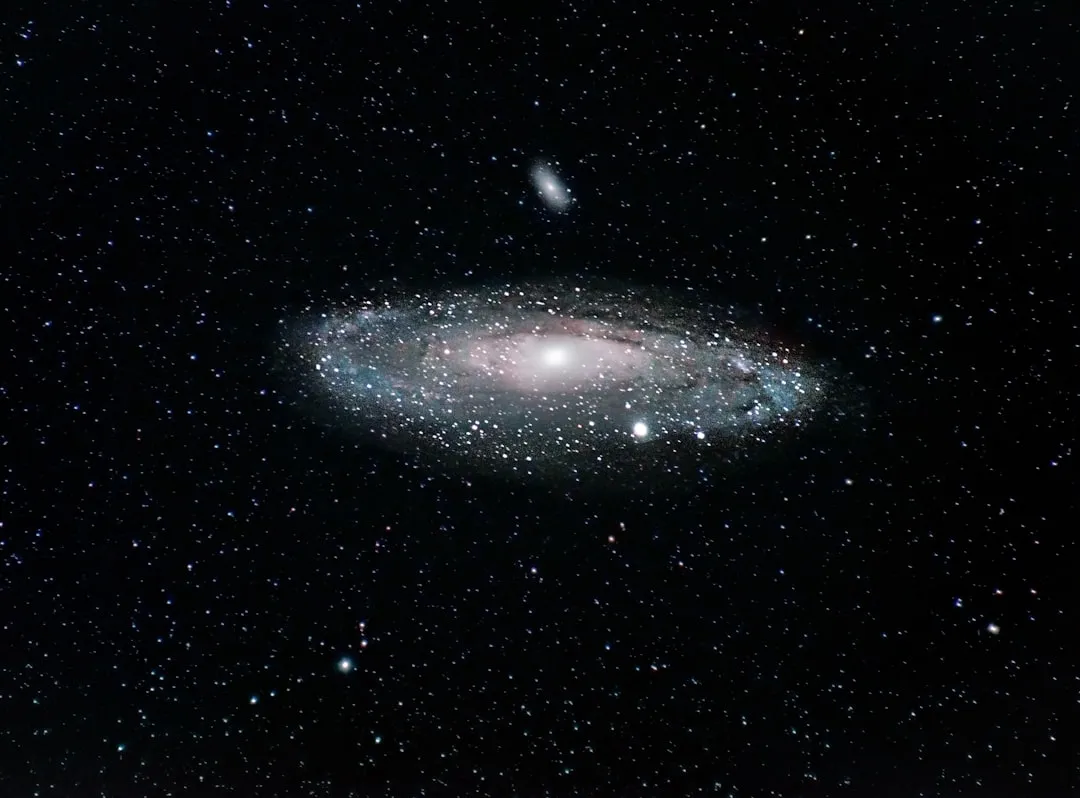 Photo Navigând Printre Stele: Introducere în Astronomie pentru Amatori