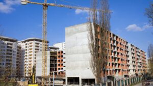 5. Apartamente care se vând înainte să fie terminate – cum funcționează fenomenul și cum te ferești de țepe