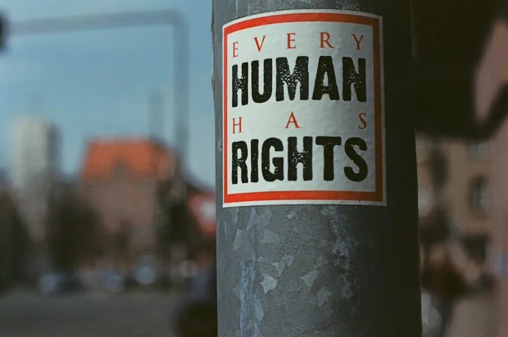 Photo public information rights