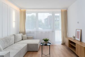 Detaliile care fac diferența: cum completezi livingul cu piese mici